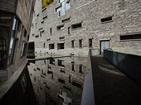 Architecture retouch sample