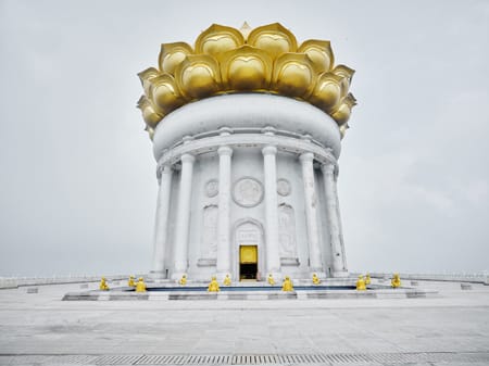 Architecture retouch sample